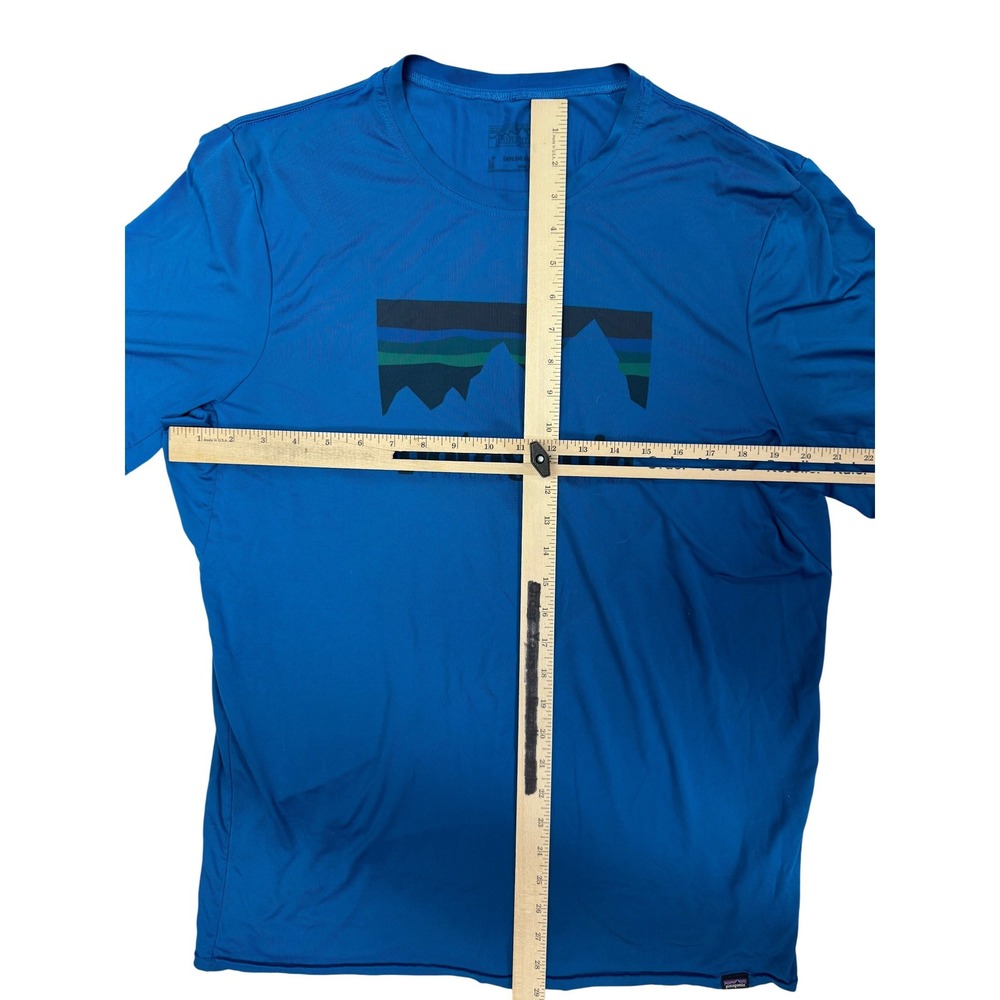 Patagonia Mens Capilene Daily Graphic T-Shirt Blue Fitz Roy Logo Size M - Picture 3 of 6